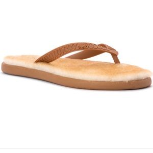 Ugg Women’s Fluffie Flip-flops - size 7